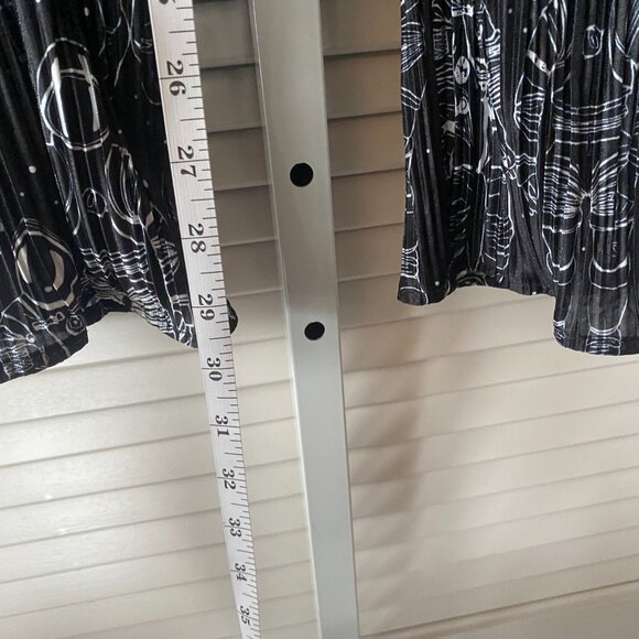 NWT Dressed in LALA Interstellar Astronauts Long Sleeve Plissé Set, Size S - Picture 10 of 15